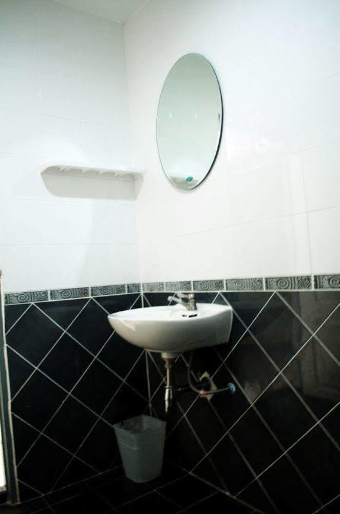 Motel Sabai Sabai House Pattaya Zewnętrze zdjęcie